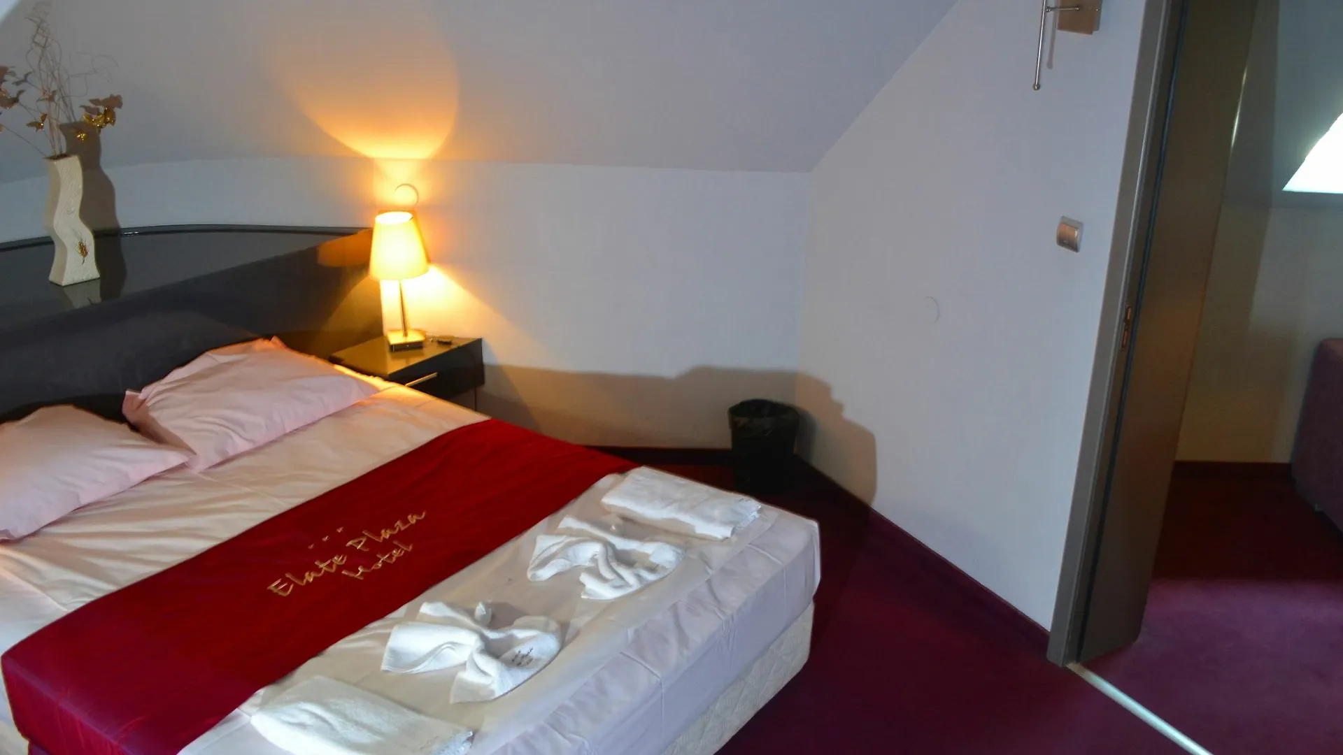 Elate Plaza Hotel Sofia 3*,